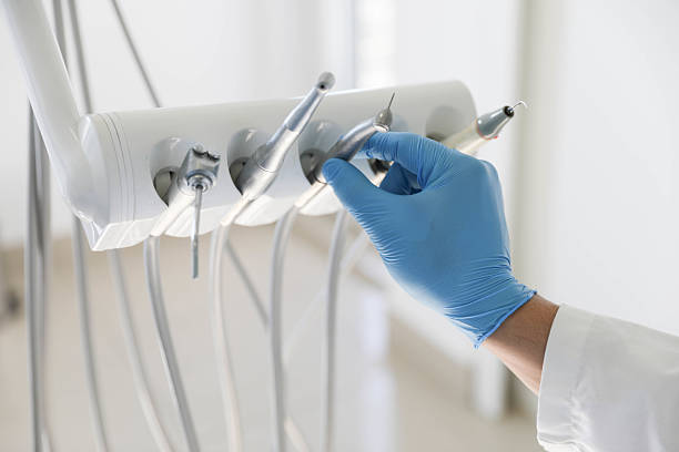 Professional Emergency Dentist technician working in Herald, CA